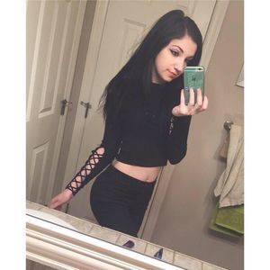 Meet your Posher, Brenna